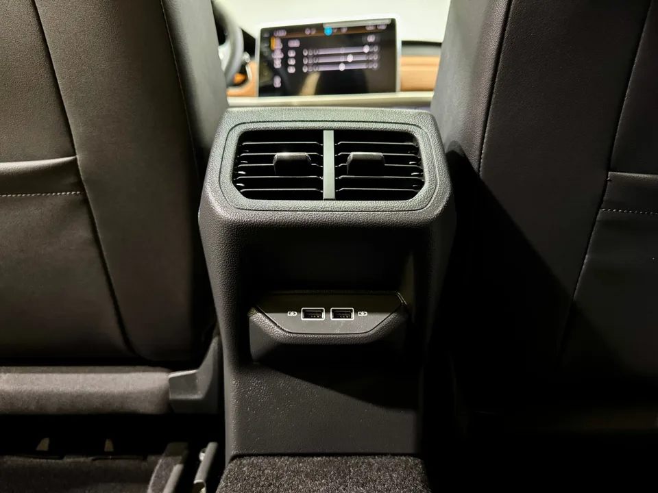 Volkswagen Bora Bora 2025 200TSI DSG Joyride Navigation Edition 2025 — thumbnail 4