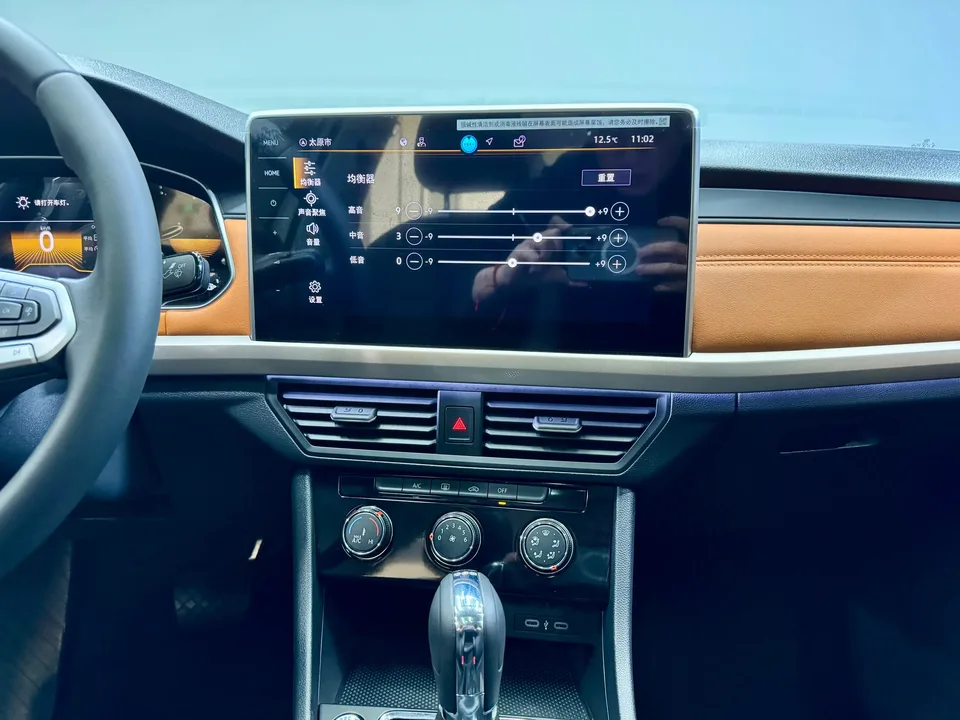 Volkswagen Bora Bora 2025 200TSI DSG Joyride Navigation Edition 2025 — thumbnail 5