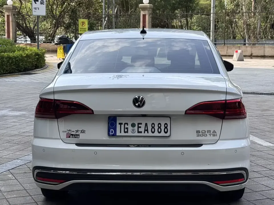 Volkswagen Bora Bora 2024 200TSI DSG Free Travel Edition 2024 — thumbnail 2