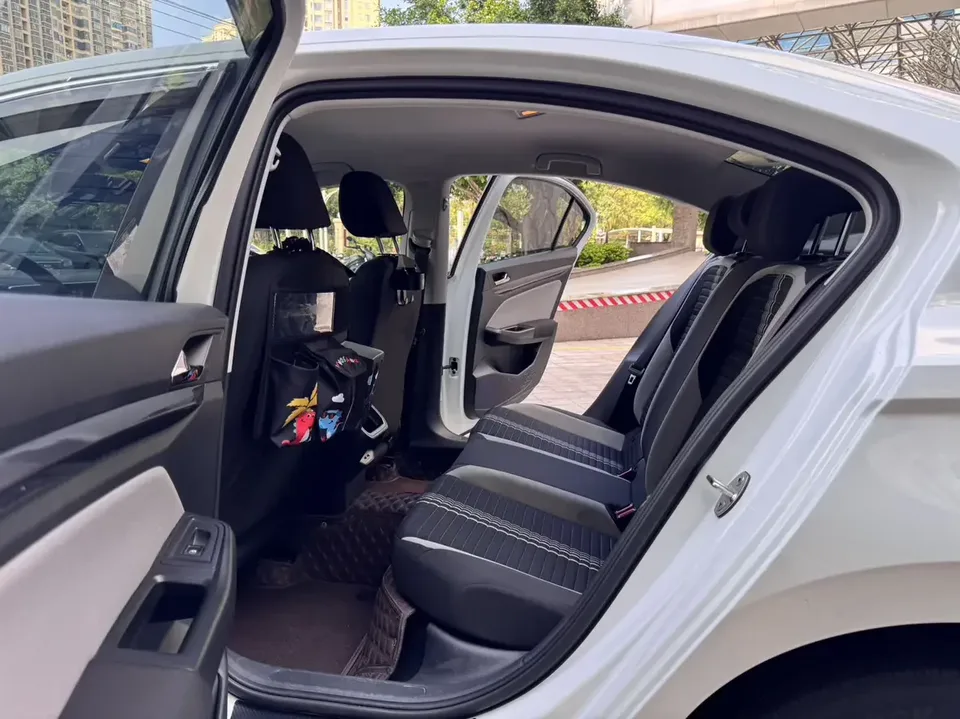 Volkswagen Bora Bora 2024 200TSI DSG Free Travel Edition 2024 — thumbnail 3