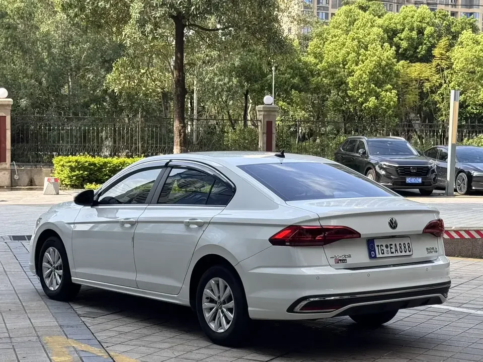 Volkswagen Bora Bora 2024 200TSI DSG Free Travel Edition 2024 — thumbnail 4