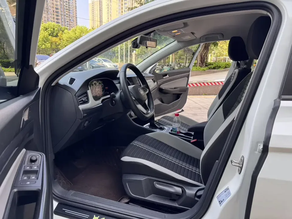 Volkswagen Bora Bora 2024 200TSI DSG Free Travel Edition 2024 — thumbnail 5