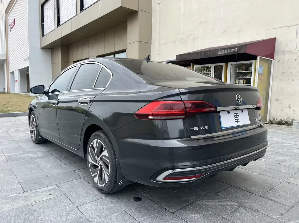Volkswagen Bora Bora 2023 200TSI DSG Free Travel Edition 2023 — thumbnail 2