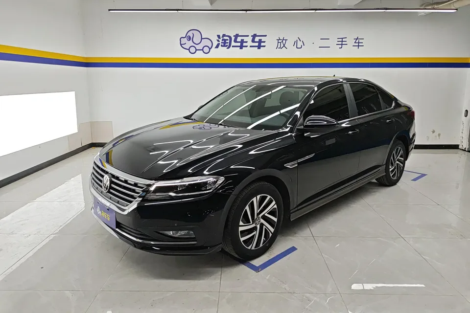 Volkswagen Lavida Lavida 2022 1.5L Automatic Comfort Edition 2022 — photo 1, buy with delivery to Moscow