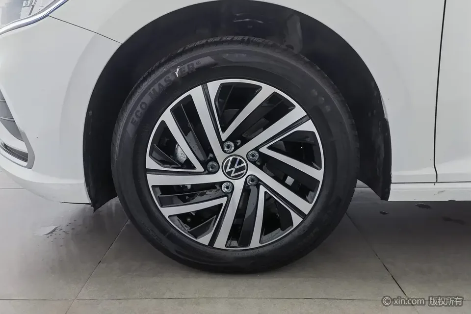 Volkswagen Lavida Lavida 2024 1.5L Automatic 5 Million Edition 2025 — миниатюра 3