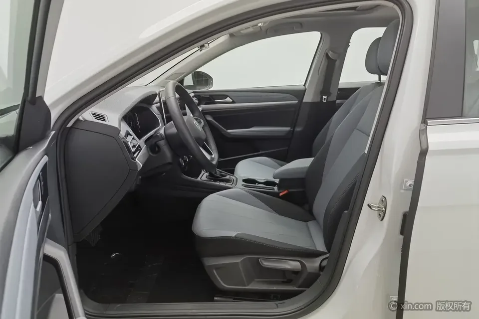 Volkswagen Lavida Lavida 2024 1.5L Automatic 5 Million Edition 2025 — миниатюра 5
