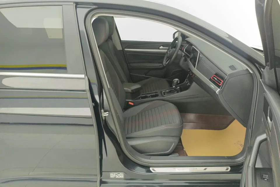 Volkswagen Lavida Lavida 2024 300TSI DSG Starry Sky Edition 2024 — thumbnail 3