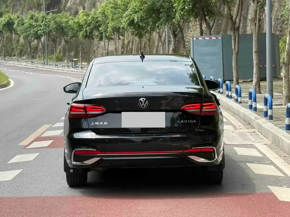 Volkswagen Lavida Lavida 2024 1.5L Automatic Starry Sky 5 Million Edition 2026 — thumbnail 2