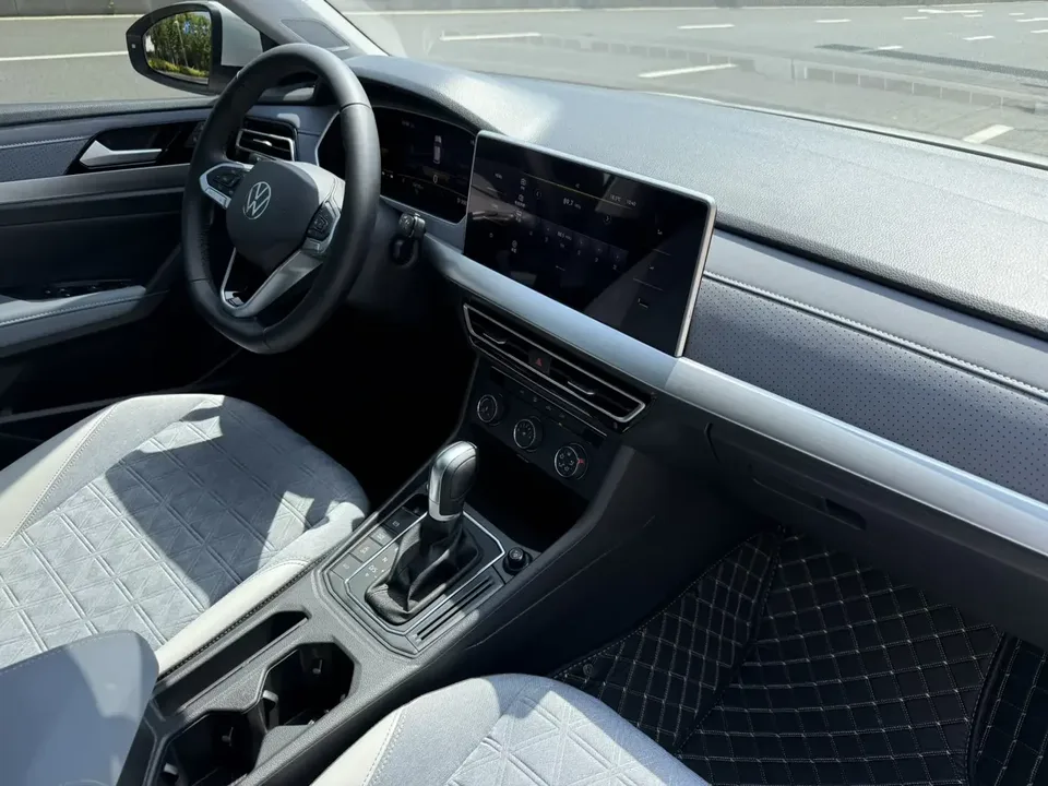 Volkswagen Lavida Lavida 2023 280TSI DSG Full Elegance Edition 2022 — thumbnail 4