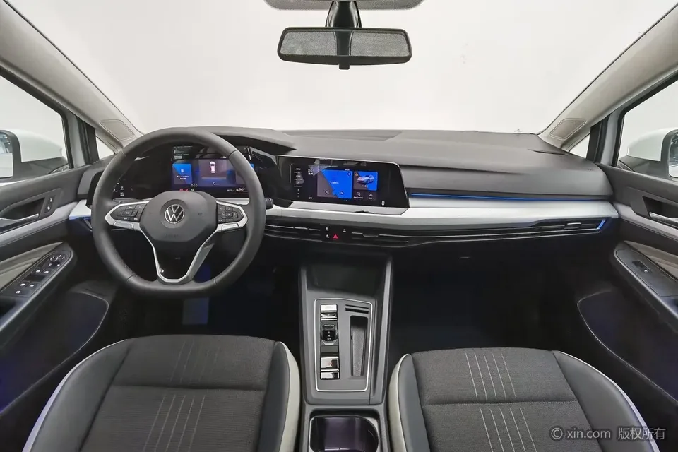 Volkswagen Golf golf 2023 280TSI DSG Pro facelift 2024 — thumbnail 4