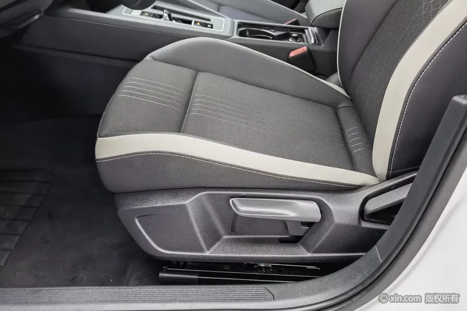 Volkswagen Golf golf 2023 280TSI DSG Pro facelift 2024 — thumbnail 5