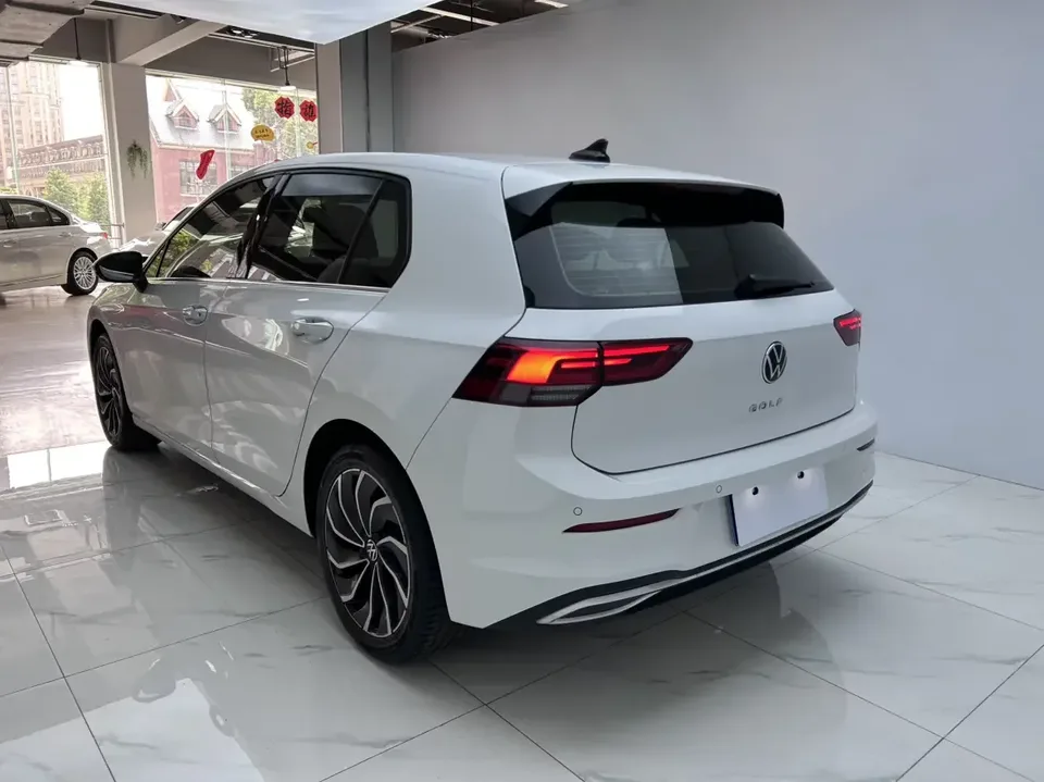 Volkswagen Golf golf 2021 280TSI DSG Pro First Edition 2023 — thumbnail 2