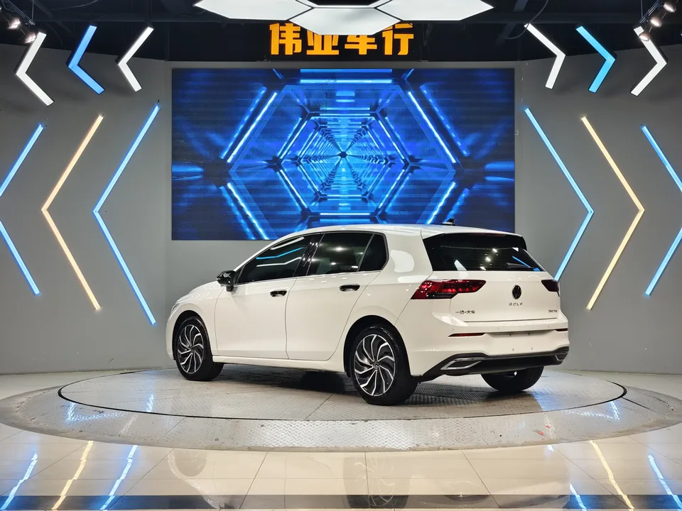 Volkswagen Golf golf 2021 280TSI DSG 30th Anniversary Edition 2022 — thumbnail 2