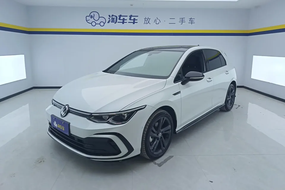 Volkswagen Golf golf 2023 280TSI DSG R-Line Lite 2024 — photo 1, buy with delivery to Moscow