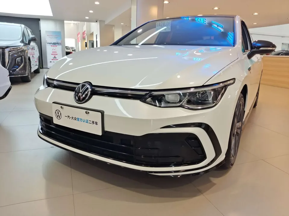 Volkswagen Golf golf 2023 280TSI DSG R-Line Lite 2024 — photo 1, buy with delivery to Moscow