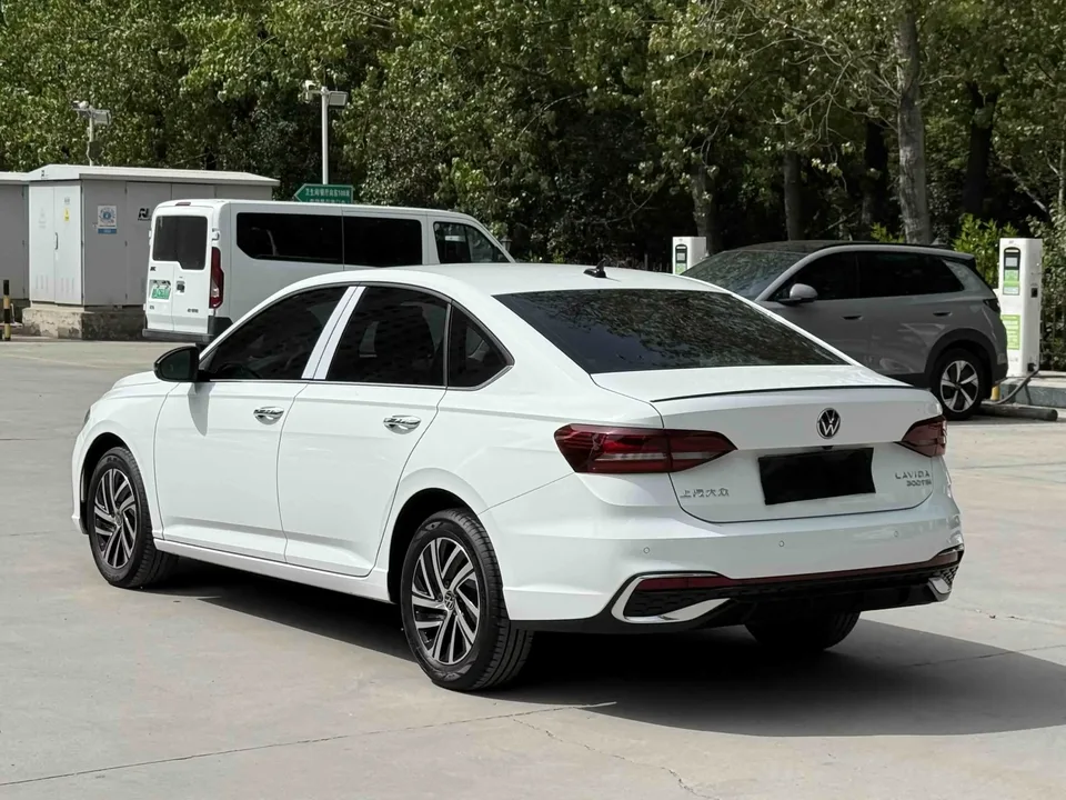 Volkswagen Lavida Lavida 2024 300TSI DSG Starry Sky Leading Edition 2024 — миниатюра 5