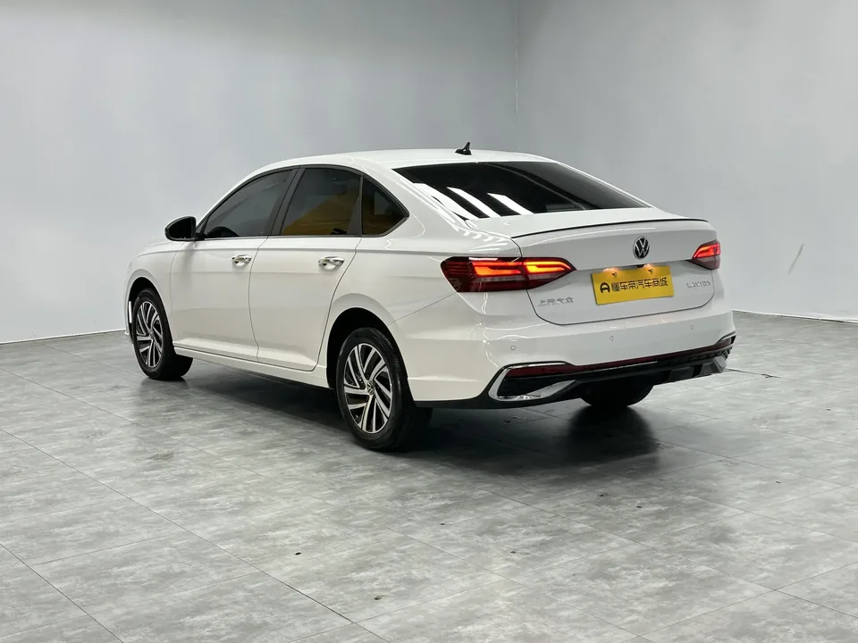 Volkswagen Lavida Lavida 2024 300TSI DSG Starry Sky Edition 2025 — thumbnail 2
