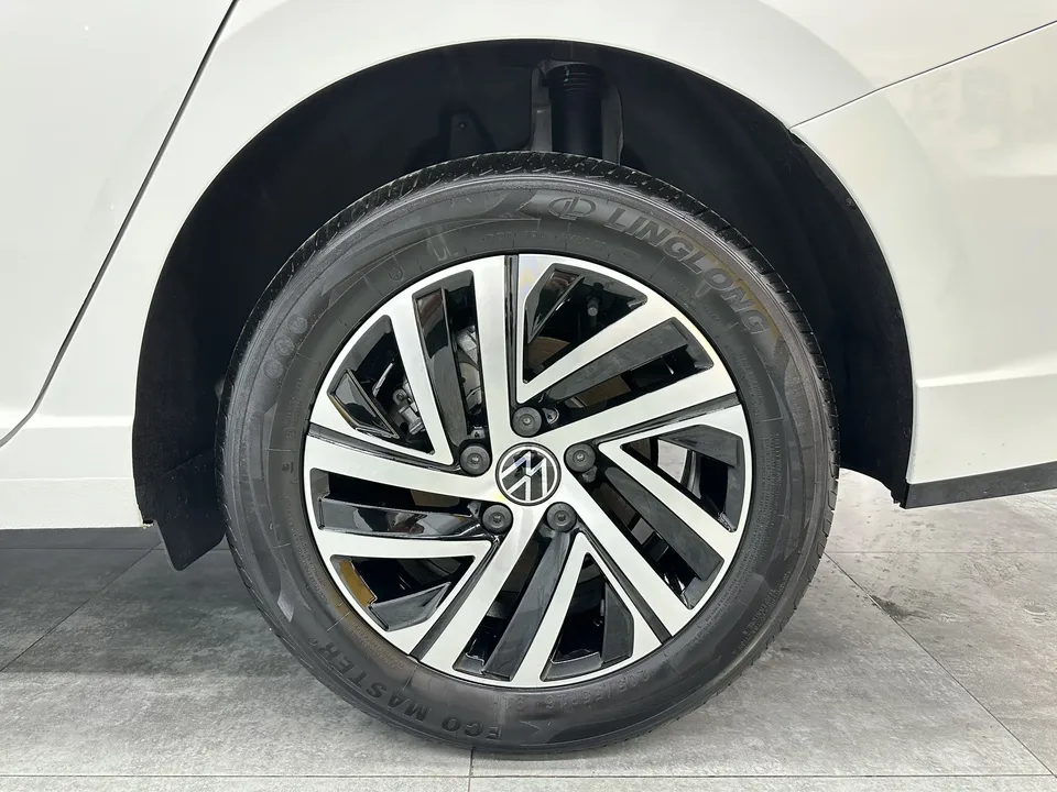 Volkswagen Lavida Lavida 2024 300TSI DSG Starry Sky Edition 2025 — thumbnail 3