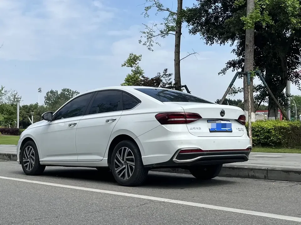 Volkswagen Lavida Lavida 2023 300TSI DSG Full Elegance Edition 2024 — thumbnail 2