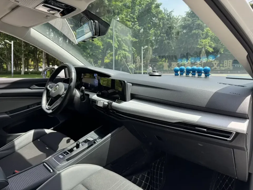 Volkswagen Golf golf 2023 280TSI DSG Pro facelift 2024 — thumbnail 3