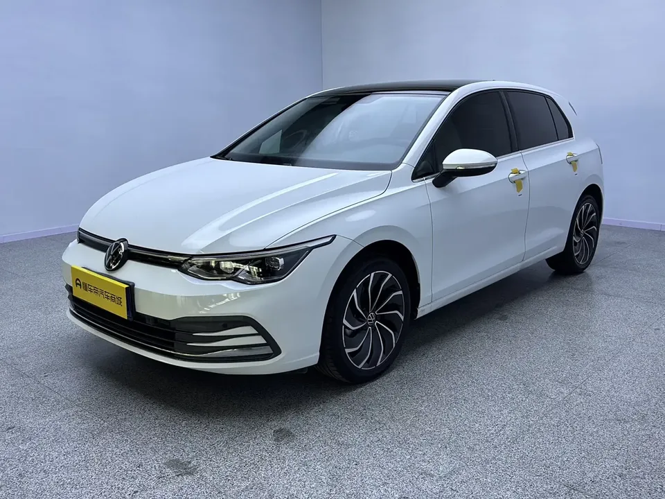 Volkswagen Golf golf 2021 280TSI DSG Pro 2022 — photo 1, buy with delivery to Moscow