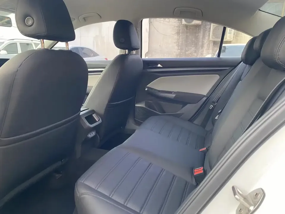 Volkswagen Bora Bora 2024 200TSI DSG Free Travel Edition 2024 — thumbnail 3