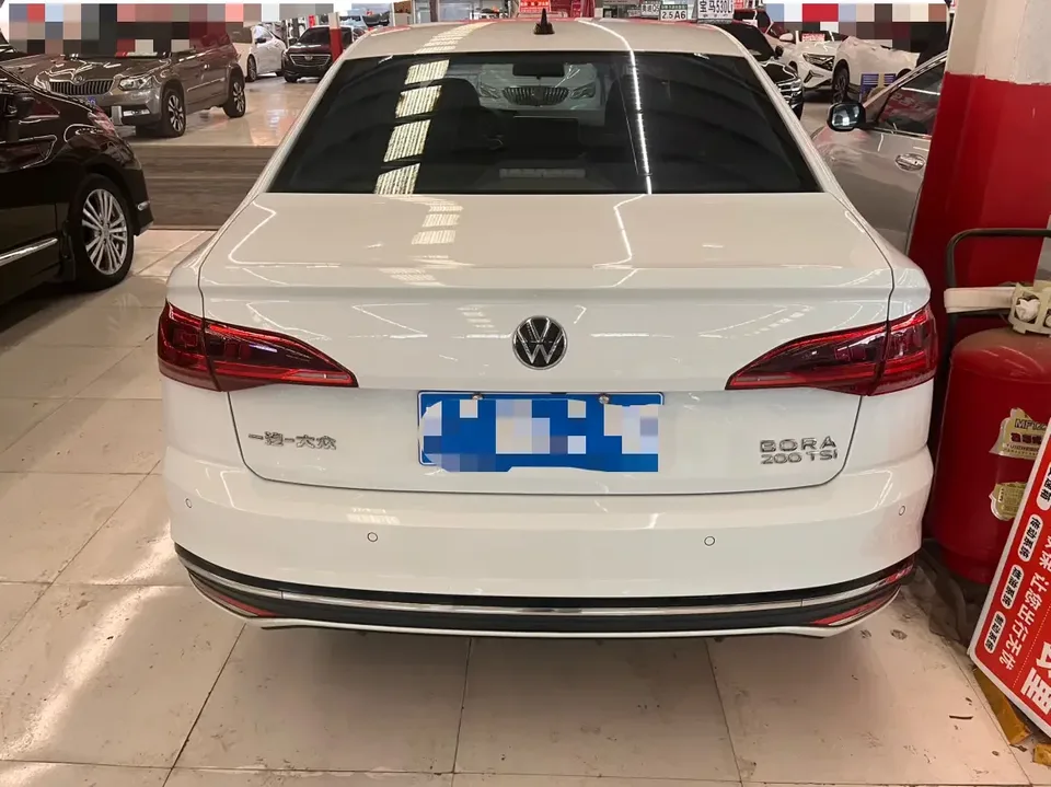 Volkswagen Bora Bora 2023 200TSI DSG Free Travel Edition 2023 — thumbnail 5
