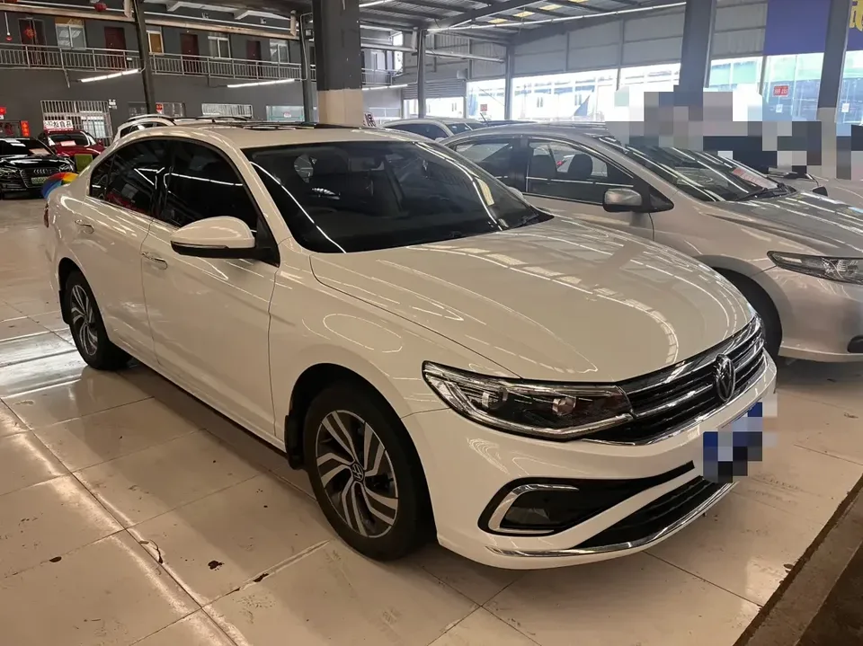 Volkswagen Bora Bora 2023 200TSI DSG Free Travel Edition 2023 — photo 1, buy with delivery to Moscow