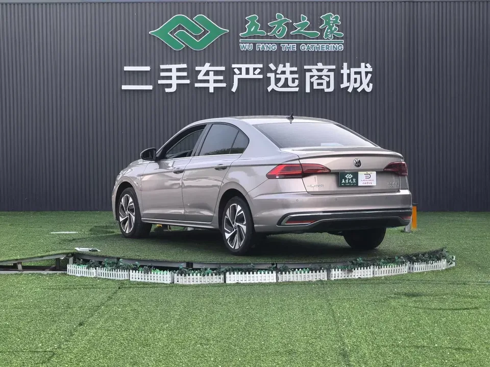 Volkswagen Bora Bora 2023 200TSI DSG Joy Travel PRO Edition 2023 — thumbnail 2