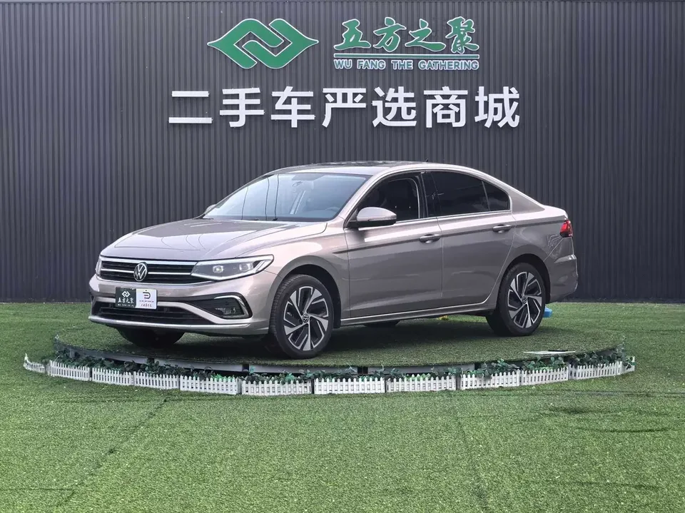 Volkswagen Bora Bora 2023 200TSI DSG Joy Travel PRO Edition 2023 — photo 1, buy with delivery to Moscow