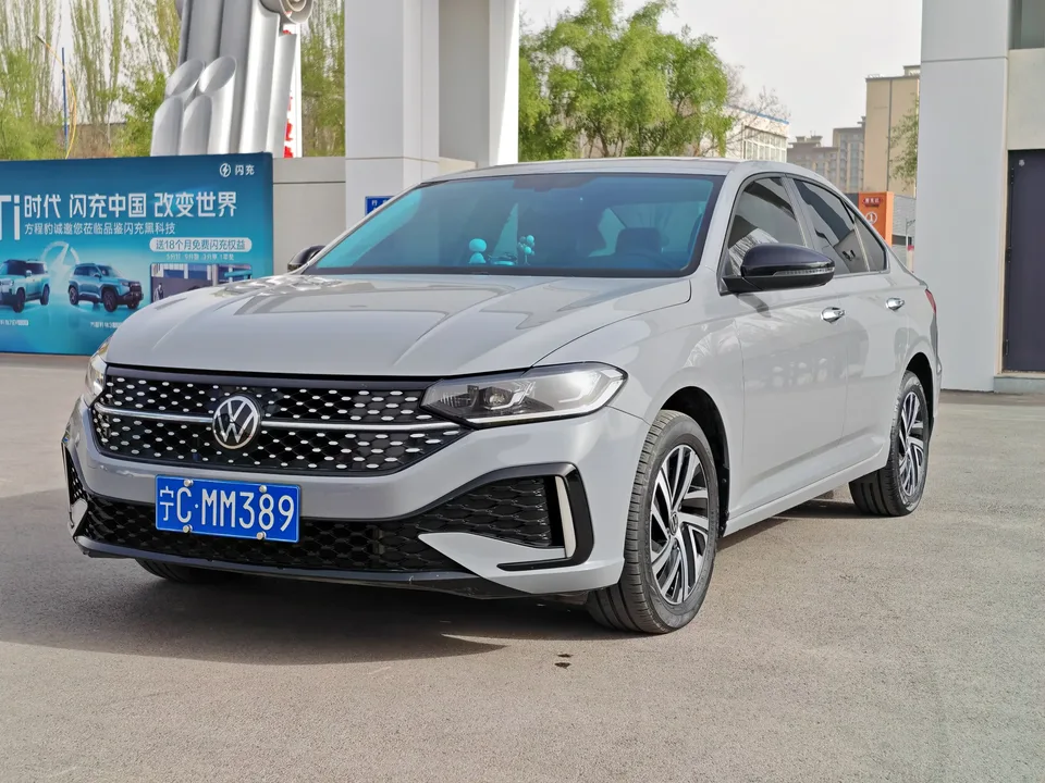 Volkswagen Lavida Lavida 2023 280TSI DSG Starry Sky Edition 2023 — photo 1, buy with delivery to Moscow