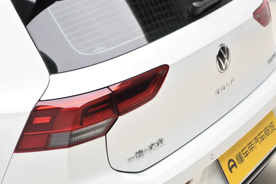 Volkswagen Golf golf 2023 280TSI DSG Pro facelift 2024 — thumbnail 4