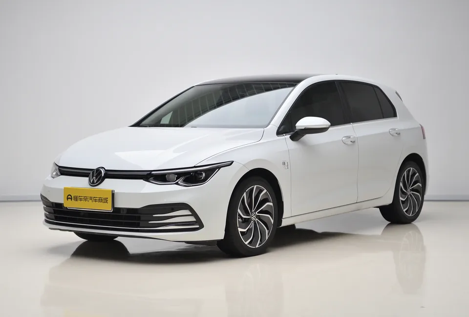 Volkswagen Golf golf 2023 280TSI DSG Pro facelift 2024 — photo 1, buy with delivery to Moscow