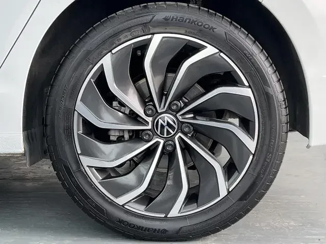 Volkswagen Golf golf 2023 280TSI DSG Pro 2023 — thumbnail 3