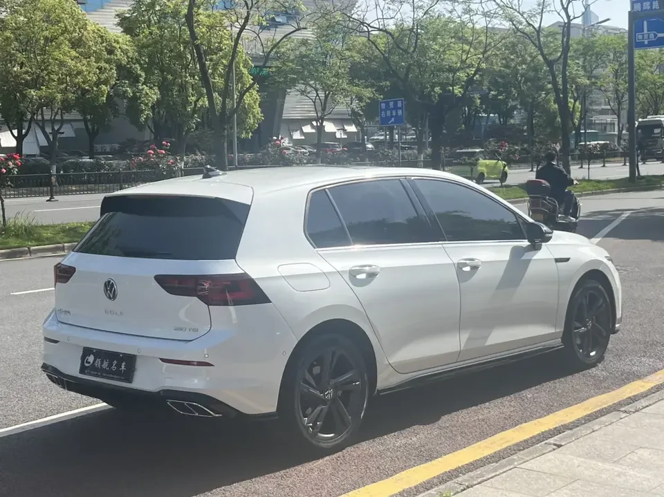Volkswagen Golf golf 2021 280TSI DSG R-Line 2022 — thumbnail 4