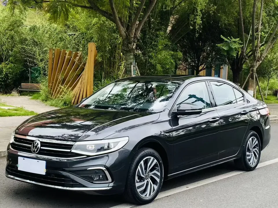 Volkswagen Bora Bora 2023 200TSI DSG Intelligent Driving Edition 2024 — photo 1, buy with delivery to Moscow