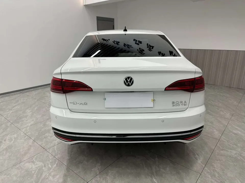 Volkswagen Bora Bora 2023 200TSI DSG Intelligent Driving PRO Edition 2023 — миниатюра 2