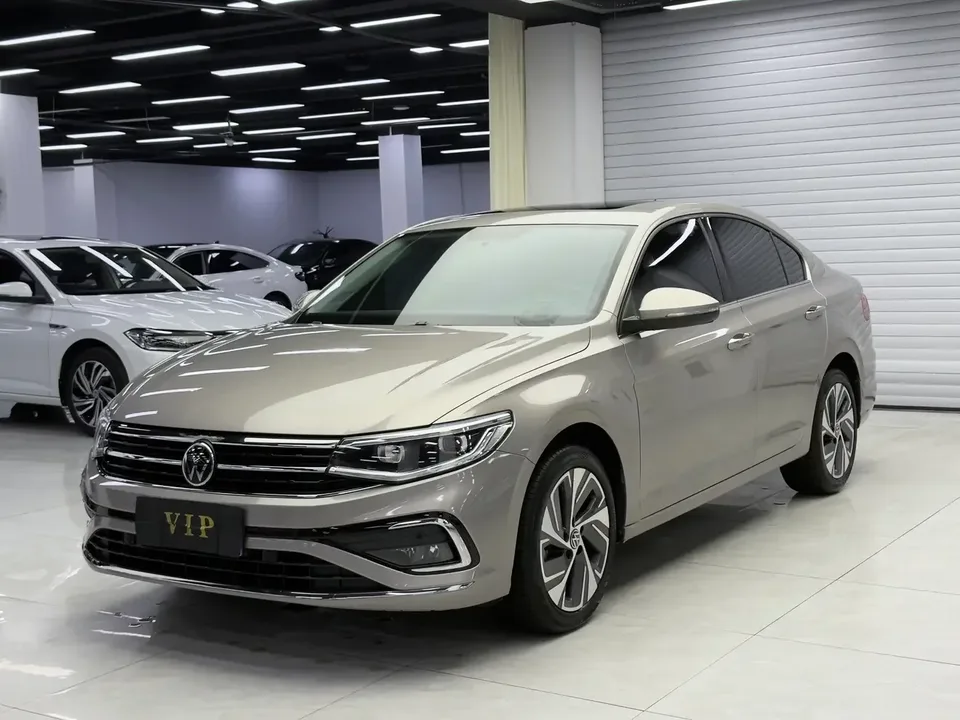 Volkswagen Bora Bora 2023 200TSI DSG Joy Travel PRO Edition 2023 — photo 1, buy with delivery to Moscow