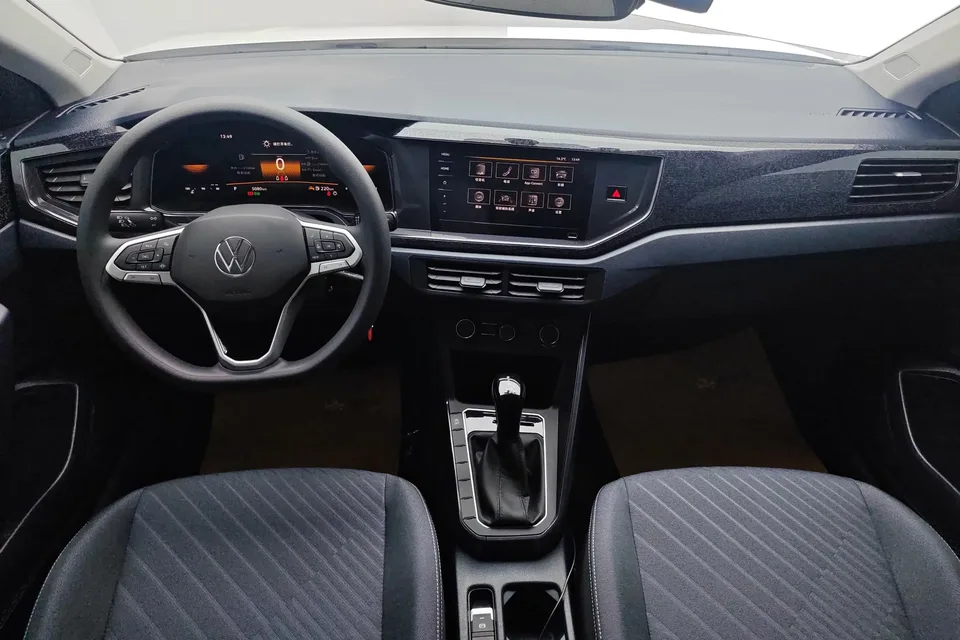 Volkswagen Lavida Lavida 2025 New 1.5L Outstanding New Elegant Edition 2025 — миниатюра 4