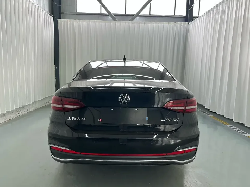 Volkswagen Lavida Lavida 2024 300TSI DSG Full Elegance Edition 2025 — thumbnail 2