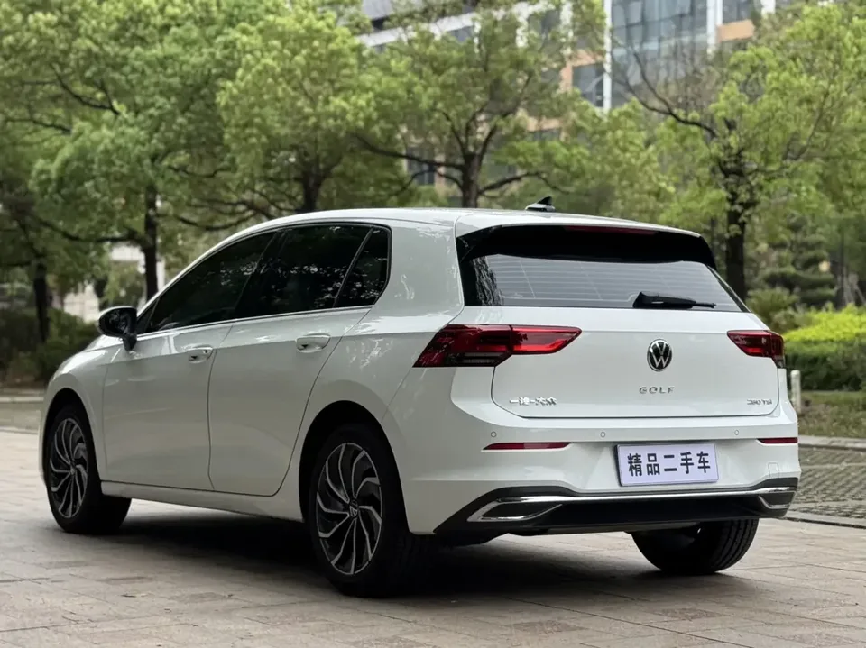Volkswagen Golf golf 2024 280TSI DSG Pro 50 Years Legend Edition 2025 — thumbnail 2