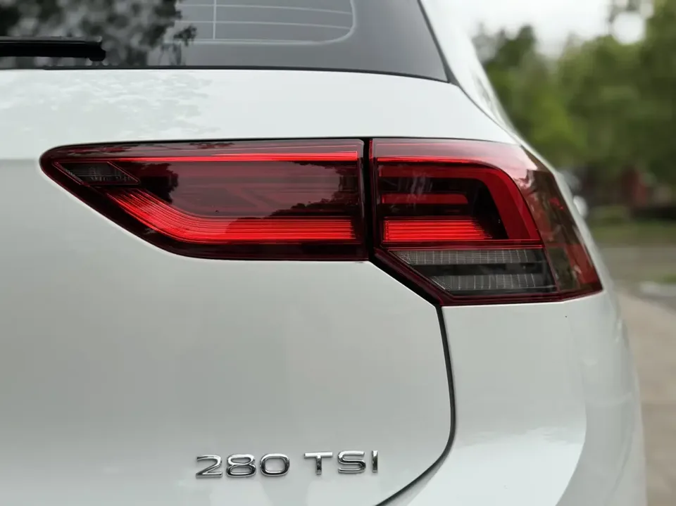 Volkswagen Golf golf 2024 280TSI DSG Pro 50 Years Legend Edition 2025 — thumbnail 3