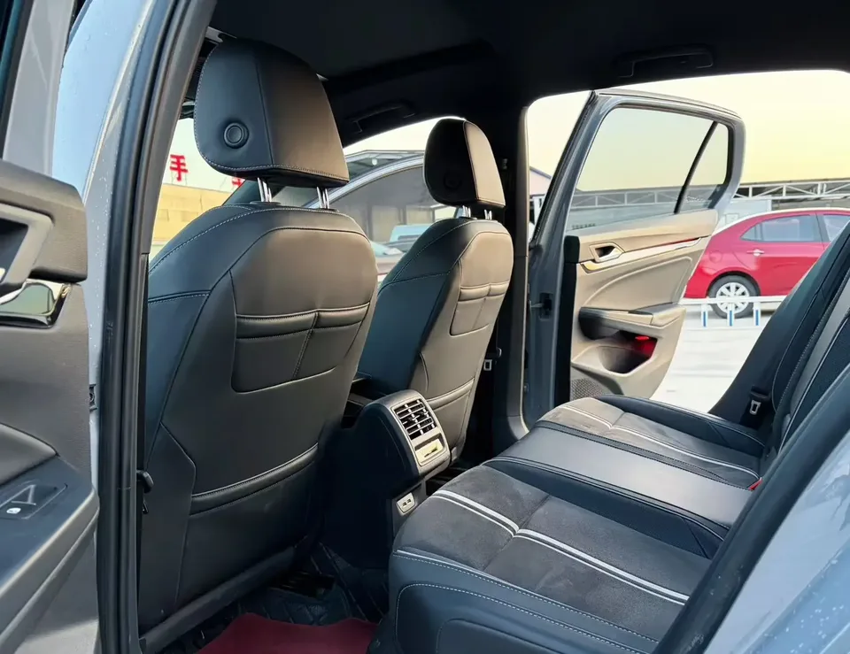 Volkswagen Golf golf 2021 280TSI DSG R-Line 2023 — thumbnail 3