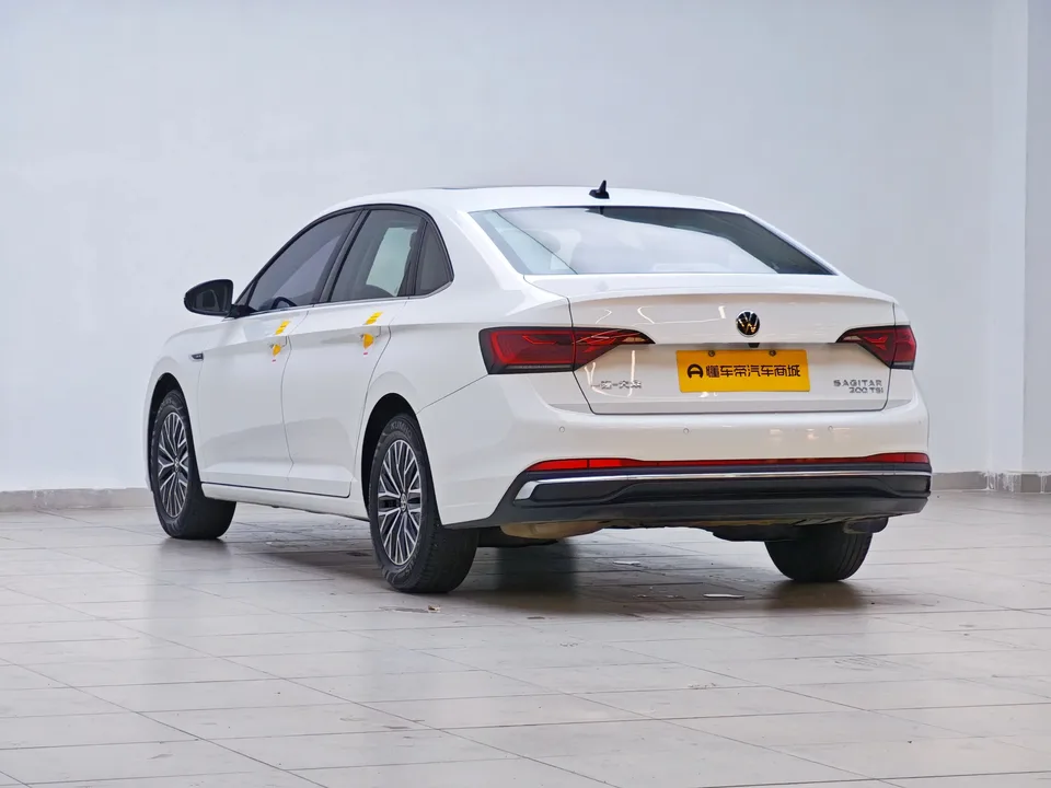 Volkswagen Sagitar Sagitar 2023 200TSI DSG Flying Edition 2022 — thumbnail 2