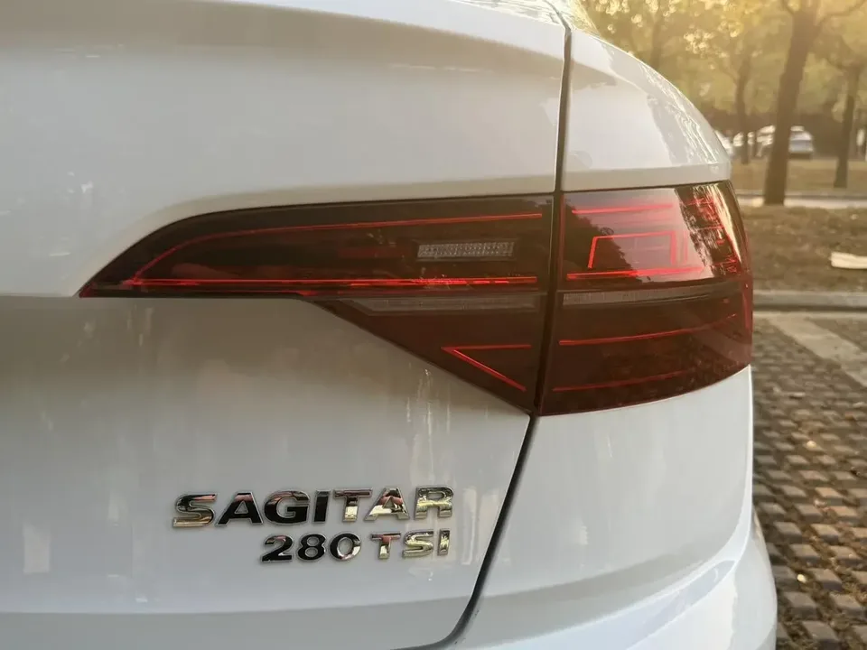 Volkswagen Sagitar Sagitar 2022 280TSI DSG Beyond Edition 2022 — thumbnail 3