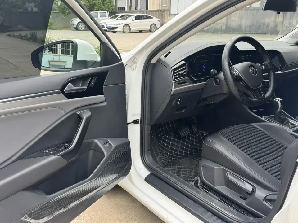Volkswagen Sagitar Sagitar 2021 280TSI DSG Comfort Smart Edition 2022 — thumbnail 3