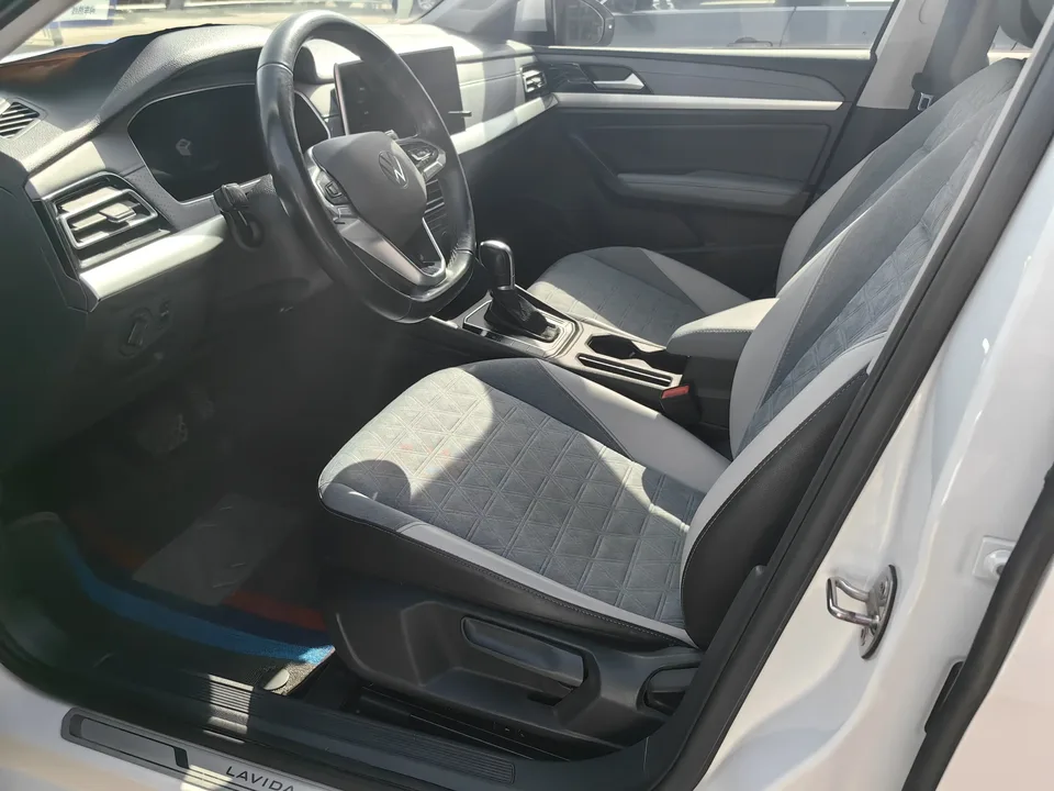 Volkswagen Lavida Lavida 2023 1.5L Automatic Deyi Edition 2023 — thumbnail 4