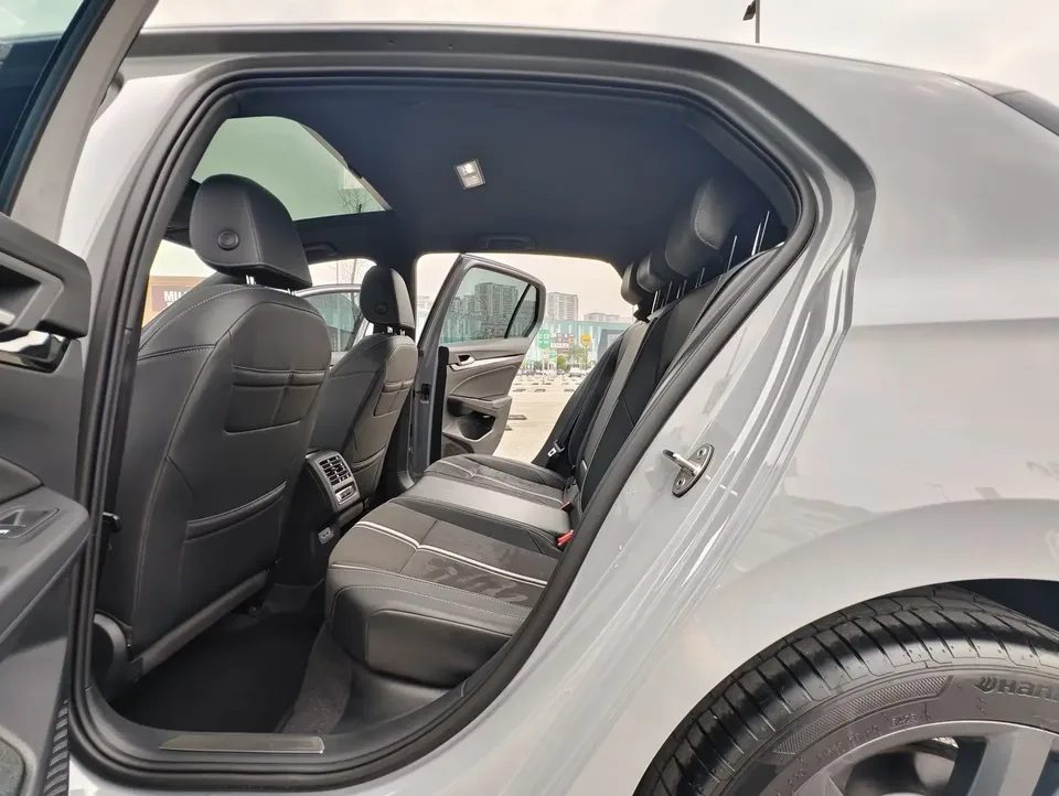Volkswagen Golf golf 2023 280TSI DSG R-Line 2023 — thumbnail 5