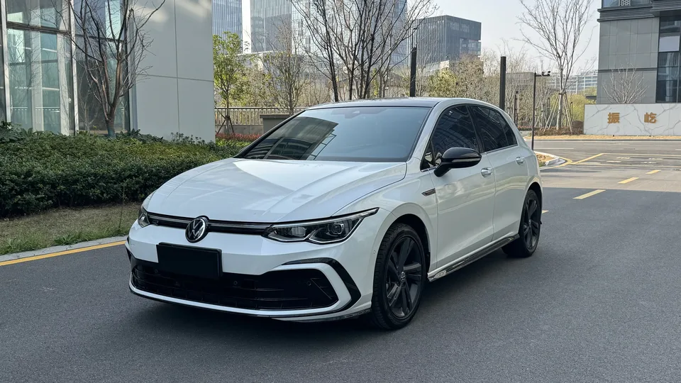 Volkswagen Golf golf 2021 280TSI DSG R-Line 2022 — photo 1, buy with delivery to Moscow