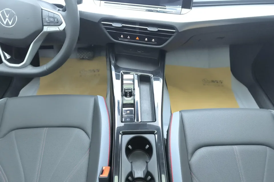 Volkswagen Lamando Lingdu 2025 Lingdu L 280TSI DSG Hot Edition 2025 — thumbnail 4